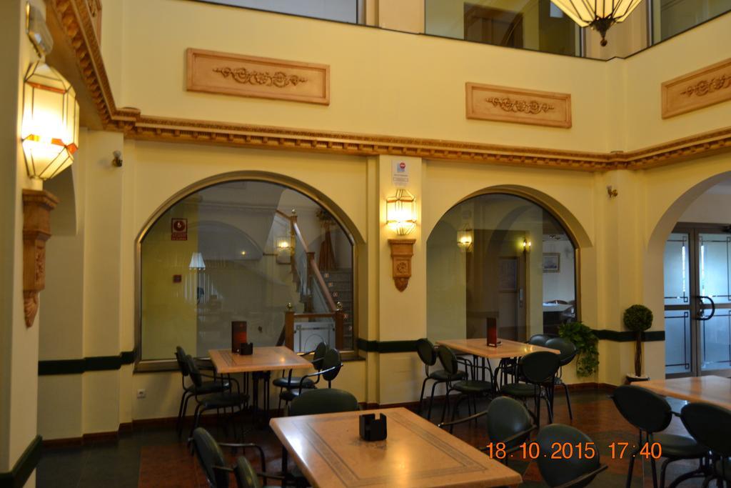 Hotel Poniente Moraleda De Zafayona Ngoại thất bức ảnh