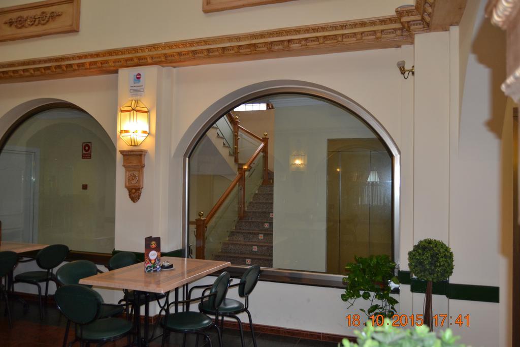 Hotel Poniente Moraleda De Zafayona Ngoại thất bức ảnh