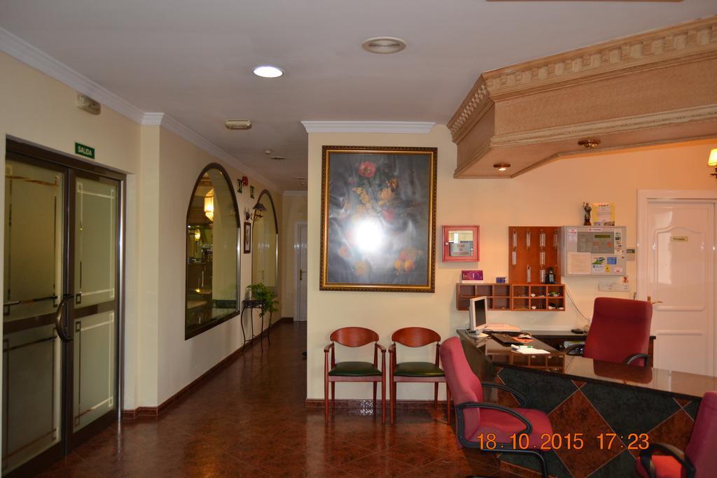 Hotel Poniente Moraleda De Zafayona Ngoại thất bức ảnh