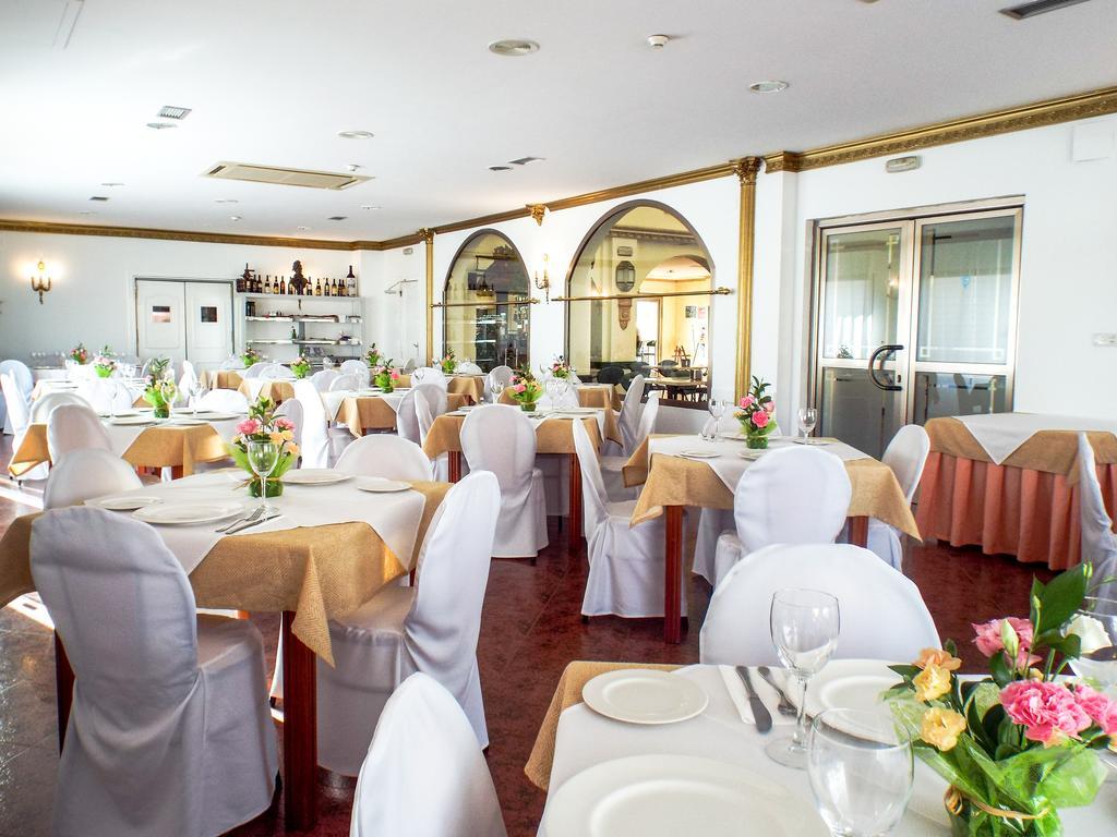 Hotel Poniente Moraleda De Zafayona Ngoại thất bức ảnh