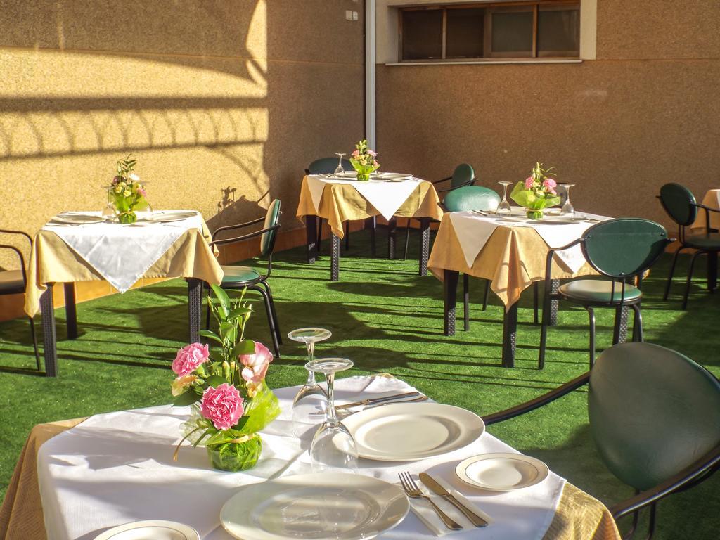 Hotel Poniente Moraleda De Zafayona Ngoại thất bức ảnh